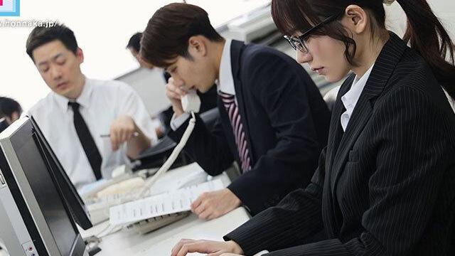 地味OLが夜の肉食ビッチに変身…港区で男漁り生ハメ中出し連発エロ豹変♡