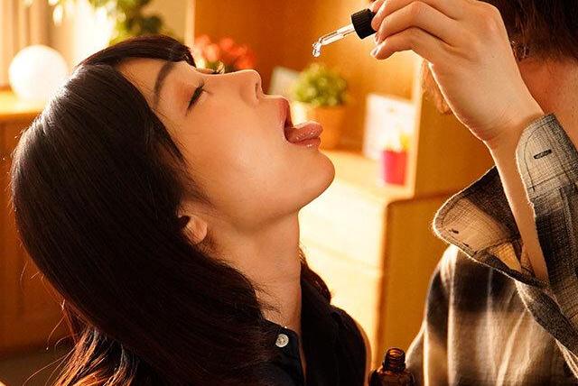 デカチン悪友に媚薬漬け凌辱される美人ママ…拒否虚しく絶頂連発の禁断快楽に理性崩壊メス堕ち地獄！