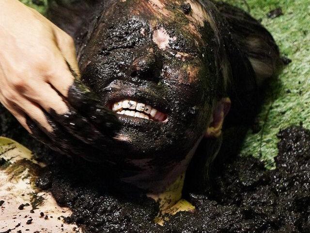 野外緊縛で犯される本物マゾ女…鼻フックイラマと肛門凌辱で絶頂連発の恥辱調教地獄！