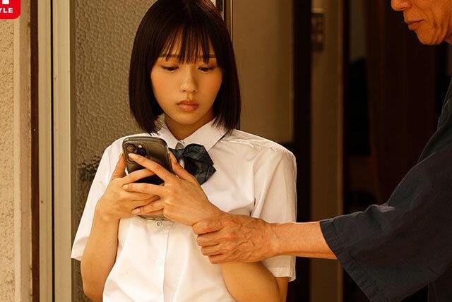 再婚義父の媚薬キメセクに抗えず発情する制服少女…拒否虚しく絶頂連発の禁断中出しに理性崩壊メス堕ち♡