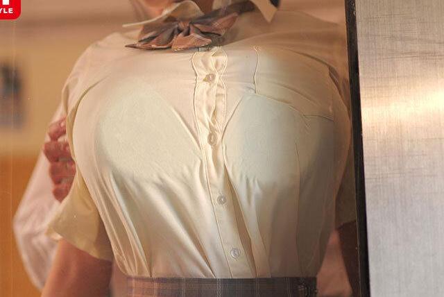 毎朝見かけるデカパイ女子高生を痴漢しまくり…濡れ透けボディが性に目覚めておっぱい揉まれたい体に！